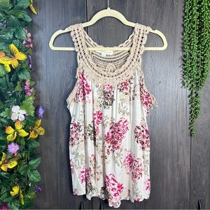 💙2/$40💙Lovestitch Floral Printed Sleeveless Blouse Size Medium